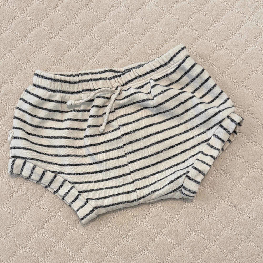 Childhoods shorties in natural stripe